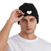 Bérets Blanc Coeur Bonnet Chapeaux Forme Bonnet Hommes Femmes Rétro En Plein Air Tricoté Chapeau Automne Hiver Conception Thermique Élastique Casquettes