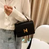 Tasarımcı Çanta Kadınlar İçin Moda Çantası 2023 YENİ H Düğme Çantası Tofu Çanta Küçük Kare Çanta Yüksek Sınıf Bir Omuz Crossbody Çanta Kore Versiyonu Özel Fiyat Doğru Satış