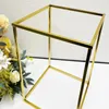 Decoratieve platen Bruiloftsbloemstandaards Metalen bloemenvazen Centerpieces Decoratie Glanzende gouden pijlers Ijzeren rekwisieten Geometrisch decor Groothandel