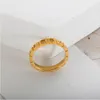 Kleine vierkante zirkoon stenen ring roestvrij staal 18k goud vergulde cirkel ingelegde kristal designer ringen voor vrouwen mode -sieraden