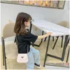 Purse Ins Kids Triangle Fashion Girls Metail Chain Messenger Bag Designer Kinderen PU Letter One Shoder Bags Women Mini Zero Drop de Dhojy