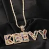 Kolorowa początkowa litera niestandardowa Nazwa Wisianek Spersonalizowany Bling Baguette Baguette Cubic Zirconia CZ 18K Real Hip Hop DIY Biżuteria rocznicowa dla mężczyzn kobiety