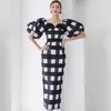 Mulheres Vestidos Casuais Moda Verão Preto Branco Xadrez Bainha Vestido Retro França Pêssego Coração Colar Lanterna Manga Bodycon Lápis Longos Vestidos 2024