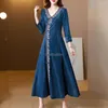 Vêtements ethniques 2023 Automne Vintage Brodé Cheongsam Chinois Version Améliorée De Robe En Jean Femme Minceur Élégant Jupe Longue G998