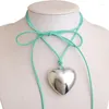 Choker Vintage Chunky Heart Naszyjnik dla kobiet czarny aksamit