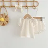 Kläderuppsättningar vintage babyflickor set sommar kort puff hylsa skjorta blommor huvudbonader 3 st barn kläder saker