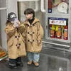 Cappotto Baby Long Winter Tweed Beige Ragazzi Trench con cappuccio Ragazza Giacca a vento Bambini Giacca con bottoni in corno 2023 Abbigliamento per bambini coreani