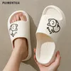 Slippare Summer Women's Slippers Badrum Tjock Platform Anti Slip Home Cat Tecknad vänd strand Sandaler Kvinnor Sistrar inomhus och utomhus