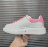 Coppia di sneakers alla moda Scarpe casual allacciate multicolore opzionale superficie in morbida pelle Taglia 35-45 con scatola