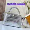 Bayanlar Capucine Bb Cüzdanlar 2 Boyutlu Totes Kadın Tasarımcı Capusine Çantalar Crossbody Çantalar Omuz Çantası Tasarımcıları Crocodile V Tote Yüksek Kalite