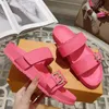 Sommer Strand Slipper Frau Cartoon Big Head Hausschuhe Klassische Leder Flache Gürtelschnalle Sandalen Hotel Bad Plattform Männer Slides Designer Frauen Schuhe Größe 35-45 Mit Box1