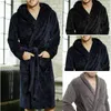 Hommes vers le bas mode décontracté hommes peignoirs flanelle Robe col en V à manches longues Couple hommes femme en peluche châle Kimono chaud mâle peignoir manteau