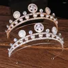 Saç klipleri gelin tiaras retro ışıltılı rhinestone inci taç kadınlar düğün mücevher mücevher aksesuarları