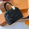 化粧品バッグデザイナーの女性トイレポーチラグジュアリーブランドショルダーバッグハンドバッグ高品質の財布本物の革のクロスボディバッグ1978 S490 05