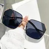 Sunglasses Personalized Fashion Oversized Polarized Women Gradient Color Metal Big Frame Traveling Sun Glasses Driving Eyewear