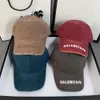 Casquettes de balle Designers pour hommes et femmes Casquette de sport Denim déchiré couleur unie lettre B chapeaux de couple en plein air 23sss