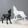 Dekorativa föremål Figurer Abstract Wolf Staty Harts Geometric Wolf Staty Harts Sculpture Modern Home Decor Office Living Room Desktop Decor Hantverk 231109