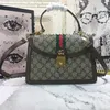 666 Kadın Tasarımcıları Tote Omuz Çantaları Buzağı Deri Lady Klasik Renk Moda Çanta Crossbody Altın Metal Zinciri 651055 boyutu25