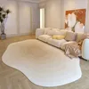 Teppiche Moderner Luxus-Wohnzimmerdekorationsteppich Unregelmäßiger cremiger Schlafzimmer-Nachttisch-Erker-Teppich Flauschiger weicher Arbeitszimmer-Garderobenteppich W0413