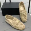 Chaussures habillées en maille pour femmes Pantoufles de créateur Sandales au crochet en paille tissée À enfiler avec des mocassins en forme de cœur Diapositives respirantes Rétro Noir Chaussure de plage en plein air