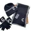 Chapeaux de chapeaux de haute qualité de haute qualité Chapeaux Set Set Men and Women Fashions Designer Châle Scharnts Cashmere Gants adaptés à l'hiver