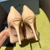 Patent skórzany trójkąt klamra na pięcie sztylet sztyletowe buty sukienne buty na wysokim obcasie palec palców luksusowe projektanci wieczorne buty imprezowe prawdziwe skórę