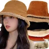 Sombreros de ala ancha Cubo Invierno Mujeres Calentamiento Panamá Sombrero Lady Fluffy Corduroy DoubleSide Wear Outdoor Fisherman Cap para niñas 231113