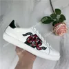 Italy Luxury Designer Casual Shoe Man Woman Matte Leather Sneaker Fashion Embroidery Animal Dog Snake Bee Unisex White Trainer Size 35-45