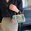 Akşam çantaları vintage Çin tarzı debriyaj çanta kadınlar için işlemeli çiçek çantası moda metal zincir crossbody omuz yumuşak çanta