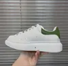 Coppia di sneakers alla moda Scarpe casual allacciate multicolore opzionale superficie in morbida pelle Taglia 35-45 con scatola