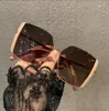 Lunettes de soleil Fashion surdimensionnées carrées de marque rétro à grand cadre verres de soleil femelle metal semi-sans rime concepteur