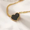 Lyxbrev hänge halsband mode mens och kvinnorslove p brev designer 18k guld pläterade hiphop smycken män och kvinnor mode personlighet krage kedja zg2263