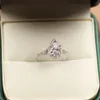 Ringar Yu Ying Gems 1.5CT Moissanite Stone Pear Moissanite Diamond 14K White Gold Engagement Ring Smycken