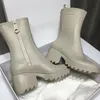 Betty Woody botas botas de lluvia para mujer botines antideslizantes de fondo grueso botas de plataforma altas hasta la rodilla con beeled de goma de pvc zapatos de agua impermeables negros botas de nieve al aire libre