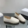 En Kalite Yuvarlak Toe Espadriller Tuval Loafers Düz Ayakkabılar Kadın Balıkçı Ayakkabı Sıradan Saman Sole Lüks Tasarımcı Elbise Yürüyüş Ayakkabı Fabrika Ayakkabı Kutusu