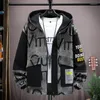 Męskie kurtki moda z kapturem wiosenna jesienna graffiti drukowane patchwork płaszcze młodzież hip hop streetwear luźne wiatroodporne ubrania