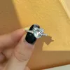 Bagues de cluster S925 Bague en argent sterling Personnalité pour enfants Extra Large Peach Heart Zircon Haute Qualité Bijoux Exquis