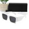 Lunettes de soleil carrées Lentilles en nylon HD UV400 Passerelle de plage de mode de rue anti-rayonnement adaptée à toutes les lunettes de soleil de designer de style assorti unisexe avec boîte