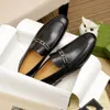 2023 Echte lederen kledingschoenen Heren Heren Casual Designer Loafers mannelijk merk Slip On Party Wedding Oxford schoenen Maat 38-45 MKJMNJ00002