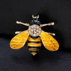 Brocheto de abelha amarela de diamante