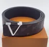 Fashion Classic Men Belts Womens Mens Casual Letter Smooth Buckle Black Embossing Belt Width With box