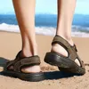 Sandalias clásicas de moda para hombre, zapatos de playa de cuero genuino transpirables, zapatos de verano informales cómodos, sandalias de ocio para hombre 230413
