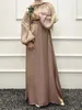 Ethnische Kleidung Ramadan Eid Djellaba Muslimisches Kleid Dubai Mode Elastische Manschettenärmel Weich Glänzend Abaya Türkei Kimono Islam Robe WY909 230412