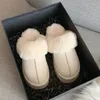 Pantoufles fourrure femmes hiver sandales en peluche luxe sans lacet plate-forme diapositives femme semelle épaisse concepteur coton maison chaussures 231113