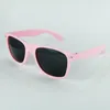 Homme femme bon marché bonne lunettes de soleil cool classiques avec lentilles UV400 en plastique complet multicolres