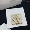 Spilla di gioielli da donna di design di lusso Spilla Spilla geometrica scava fuori Spilla personalizzata per donna Accessori per abiti da coppia da uomo