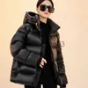 Piumino da donna 2023 Nuove donne Piumino Cappotto invernale Femminile Parka corto Sciolto spesso caldo Capispalla con cappuccio Tempo libero Cappotto versatile J231113