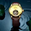 손목 시계 최고의 사업가 시계 기계적 사파이어 거울이 중공 아웃 투르 빌론 손목 시계 남성 고급 성격 터프 가이 클럭