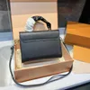 Nuova borsa di design di lusso classica torsione Borse a catena Flip da donna borsa a tracolla a tracolla disponibile in 6 colori