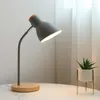 Lampy stołowe Nordic Nowoczesne proste drewniane lampę biurkową sypialnię sypialnia Kreatywne czytanie wąż ochrony wzroku